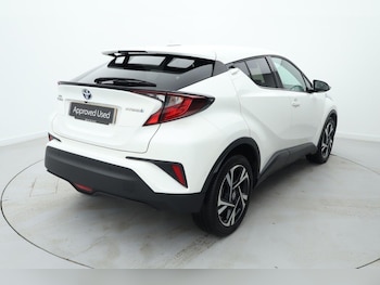 Used Toyota C-HR 2023 for sale - 76676230: Photo