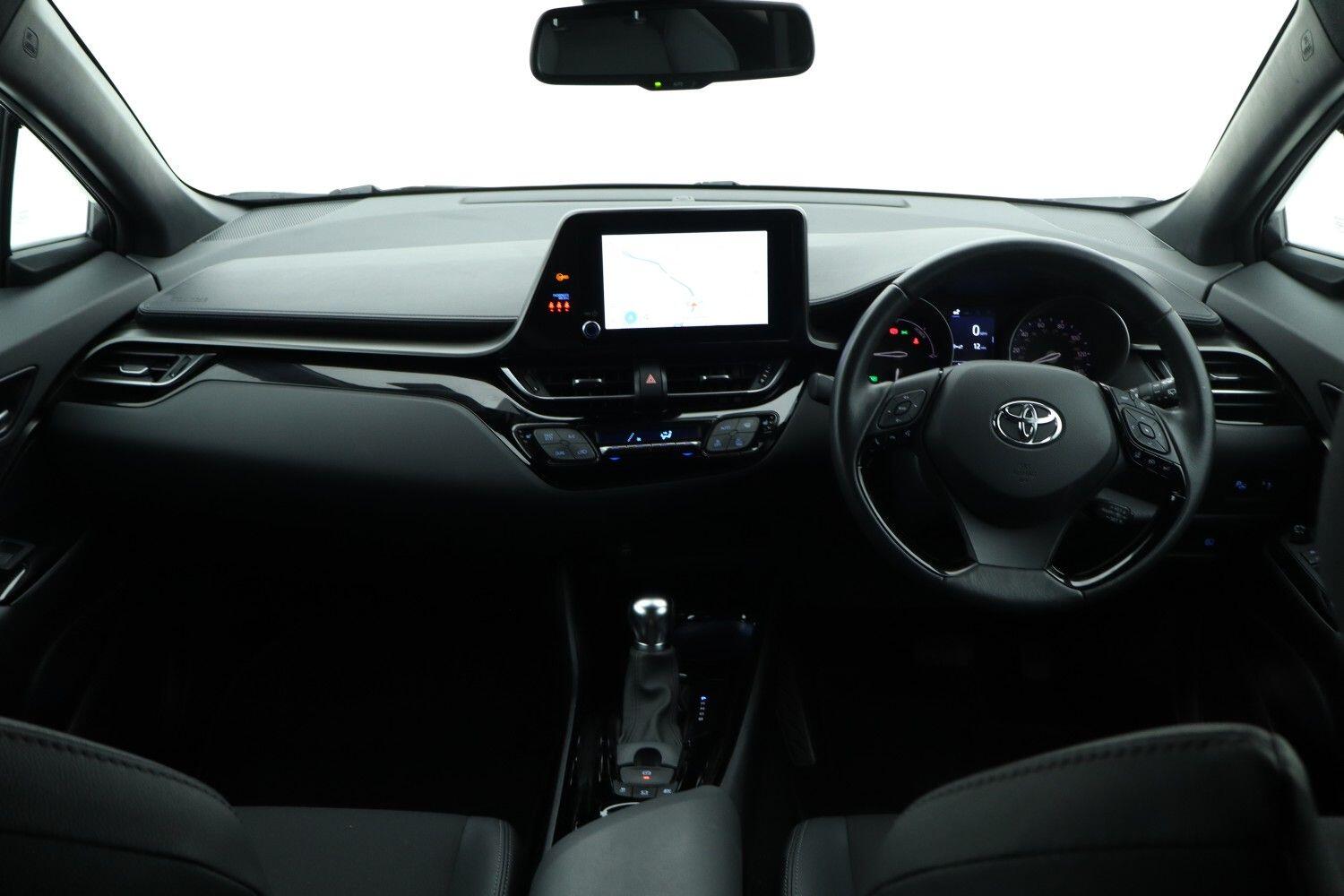 Used Toyota C-HR 2023 for sale - 76676230: Photo 5