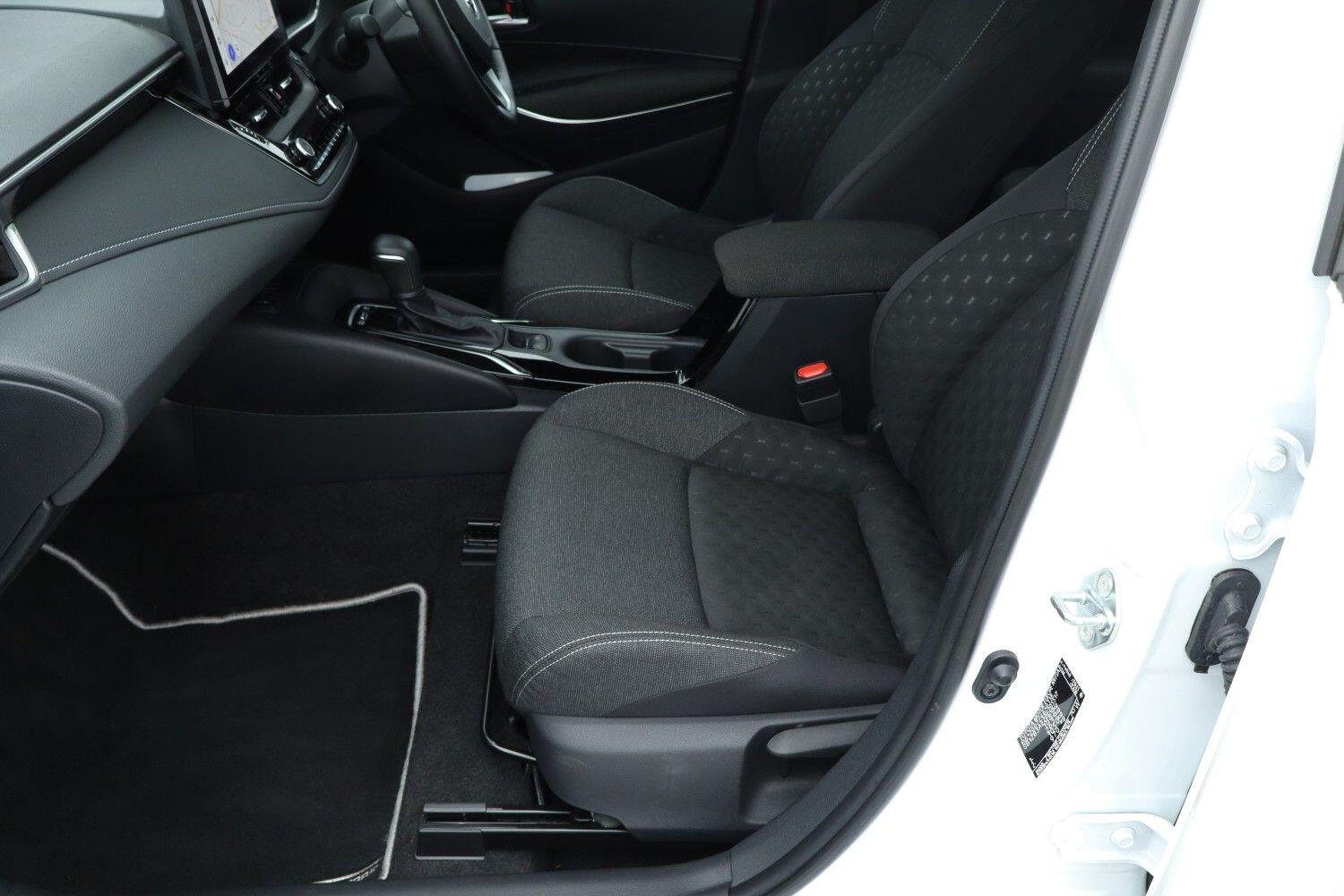 Used Toyota Corolla 2024 for sale - 76677139: Photo 9