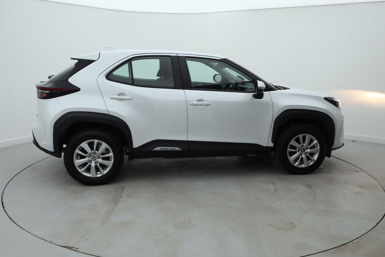 Used Toyota Yaris Cross 2024 for sale - 76677073: Photo 4