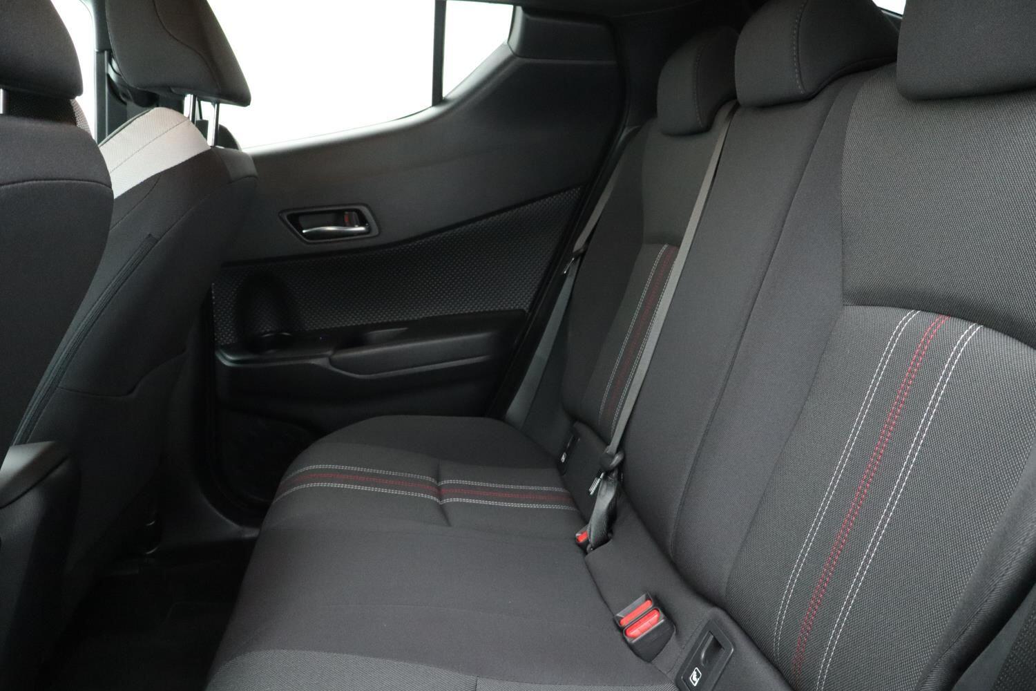 Used Toyota C-HR 2023 for sale - 78098821: Photo 9