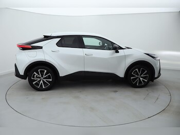 Used Toyota C-HR 2024 for sale - 76677850: Photo