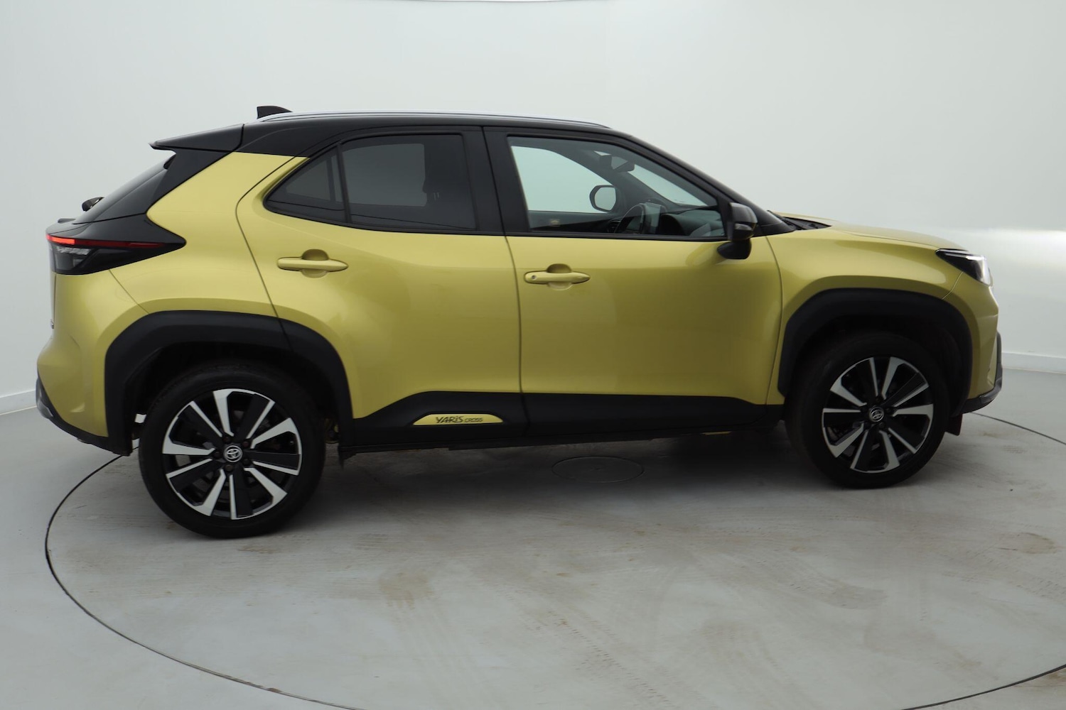 Used Toyota Yaris Cross 2022 for sale - 76675316: Photo 4