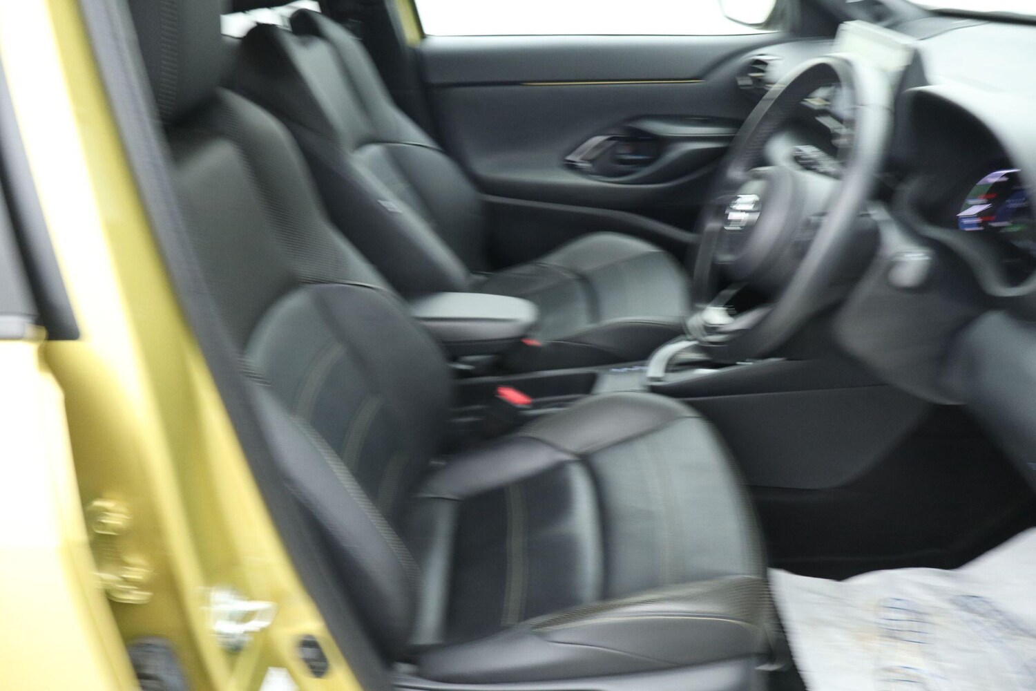 Used Toyota Yaris Cross 2022 for sale - 76675316: Photo 9