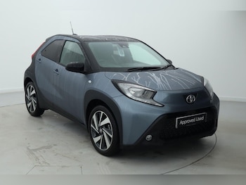 2024 (74) - 1.0 VVT-i Edge 5dr