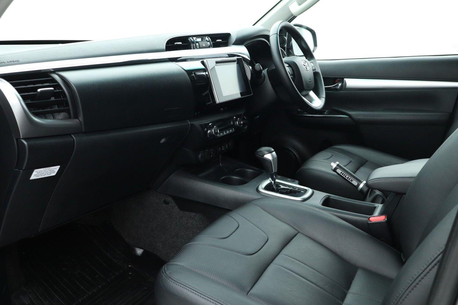 Used Toyota Hilux 2017 for sale - 76673518: Photo 10