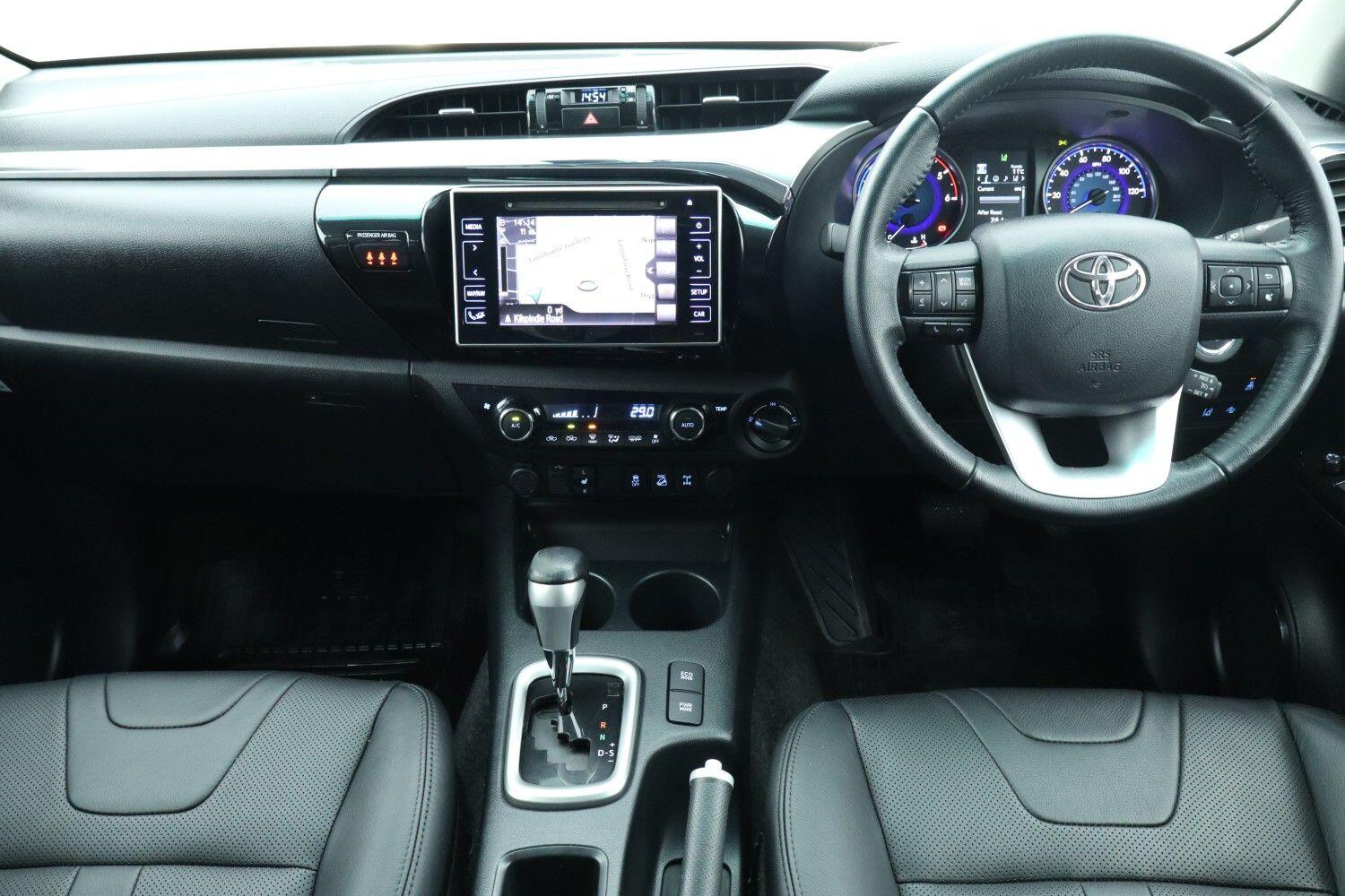 Used Toyota Hilux 2017 for sale - 76673518: Photo 5