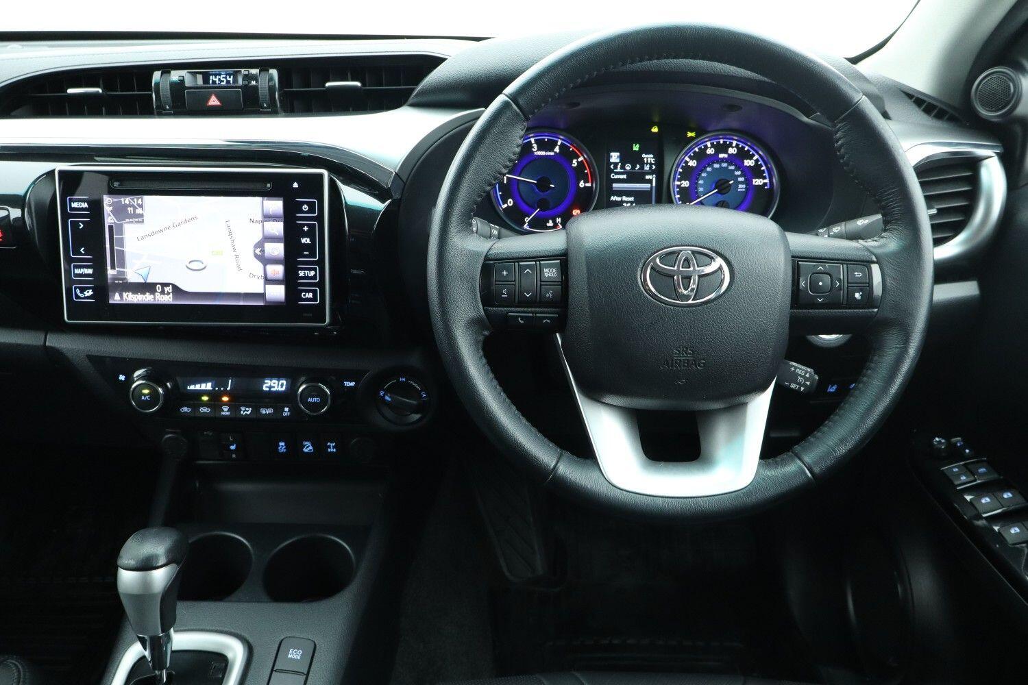 Used Toyota Hilux 2017 for sale - 76673518: Photo 6