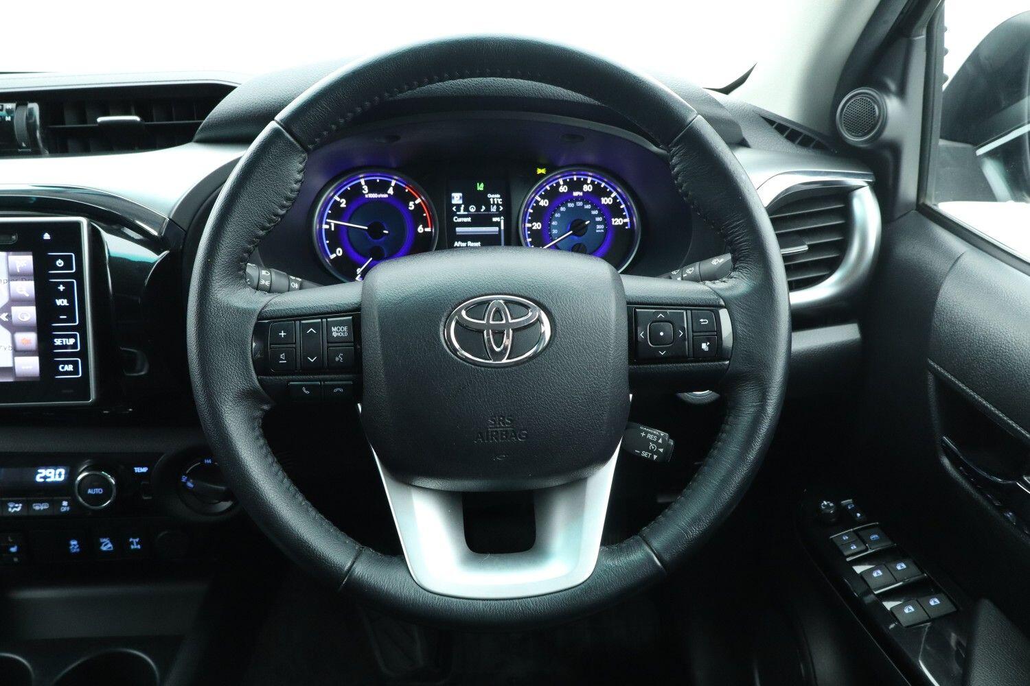 Used Toyota Hilux 2017 for sale - 76673518: Photo 8