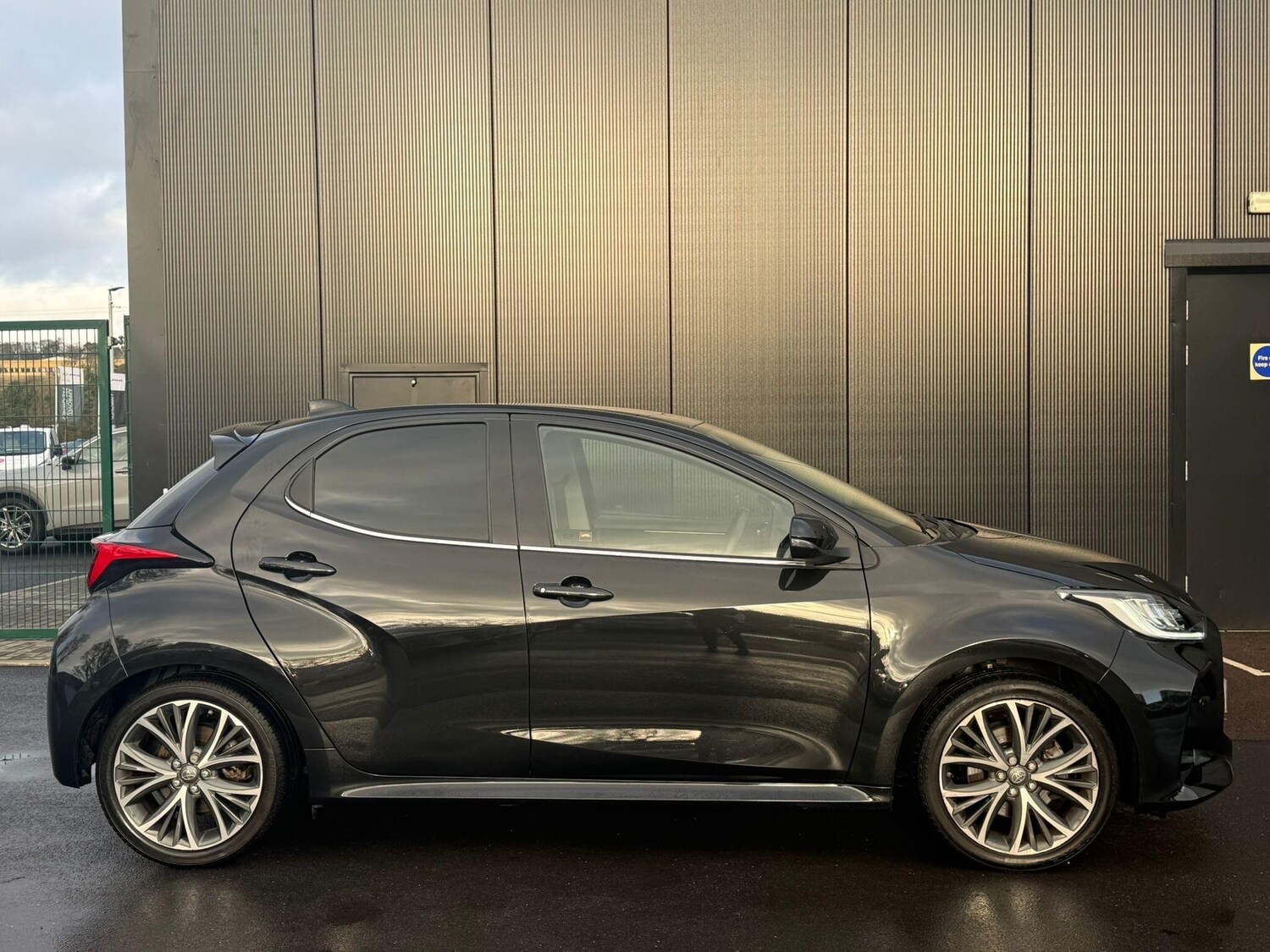 Used Toyota Yaris 2022 for sale - 77258798: Photo 7