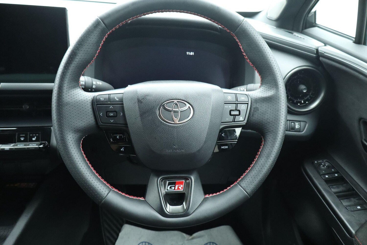 Used Toyota C-HR 2024 for sale - 77218353: Photo 8