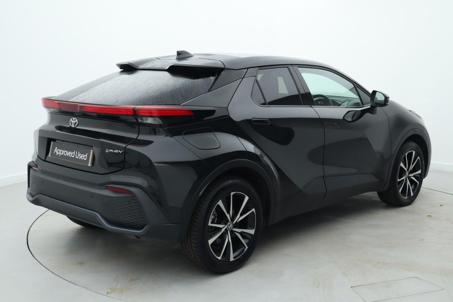 Used Toyota C-HR 2024 for sale - 76677301: Photo 2