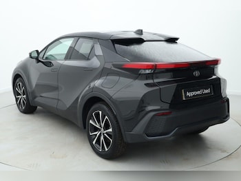 Used Toyota C-HR 2024 for sale - 76677301: Photo