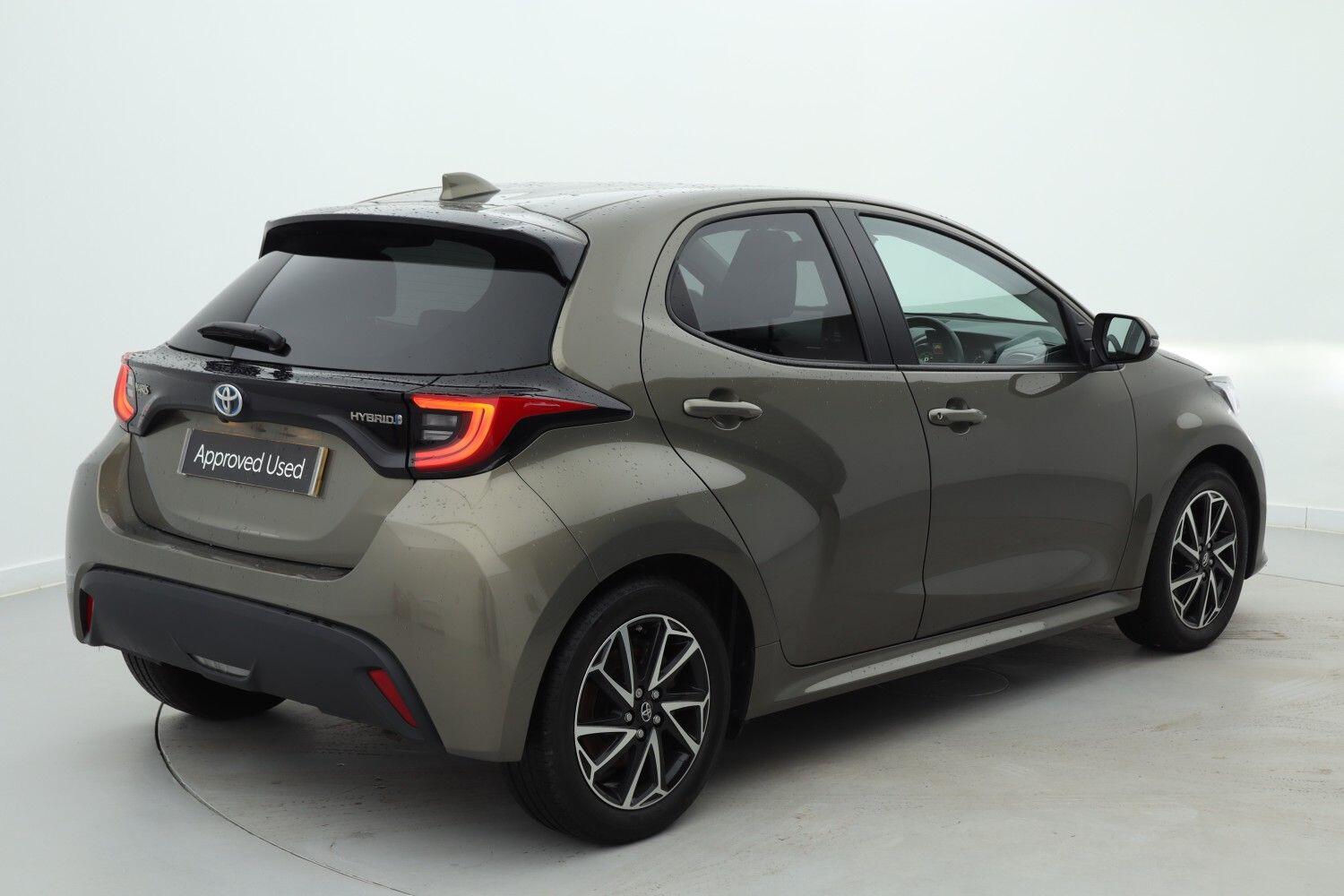 Used Toyota Yaris 2024 for sale - 77792989: Photo 2