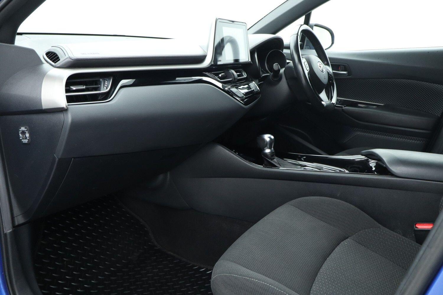 Used Toyota C-HR 2018 for sale - 76968780: Photo 10