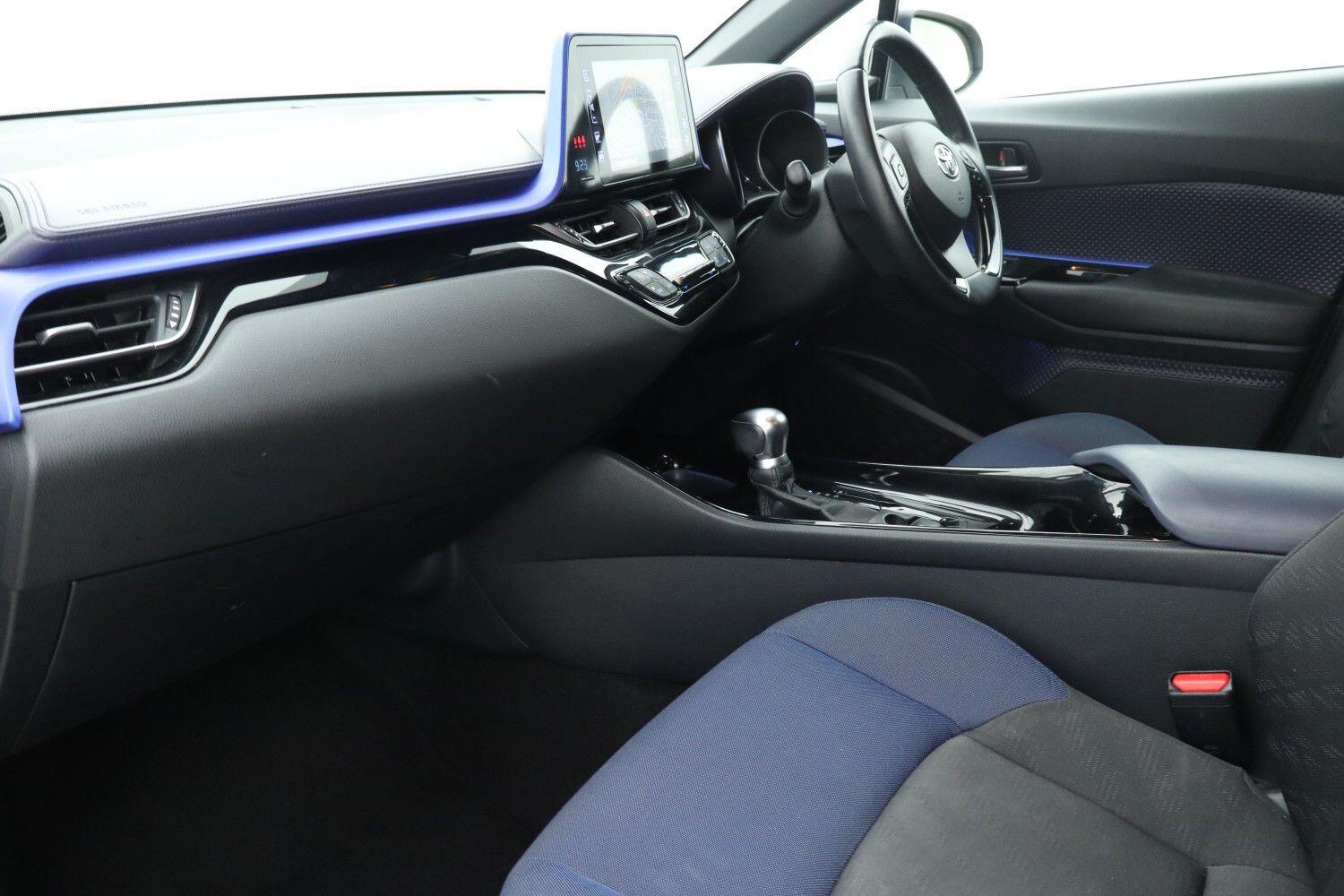 Used Toyota C-HR 2017 for sale - 78169234: Photo 7