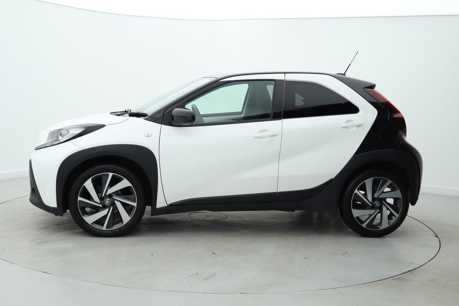Used Toyota Aygo X 2023 for sale - 76675392: Photo 3