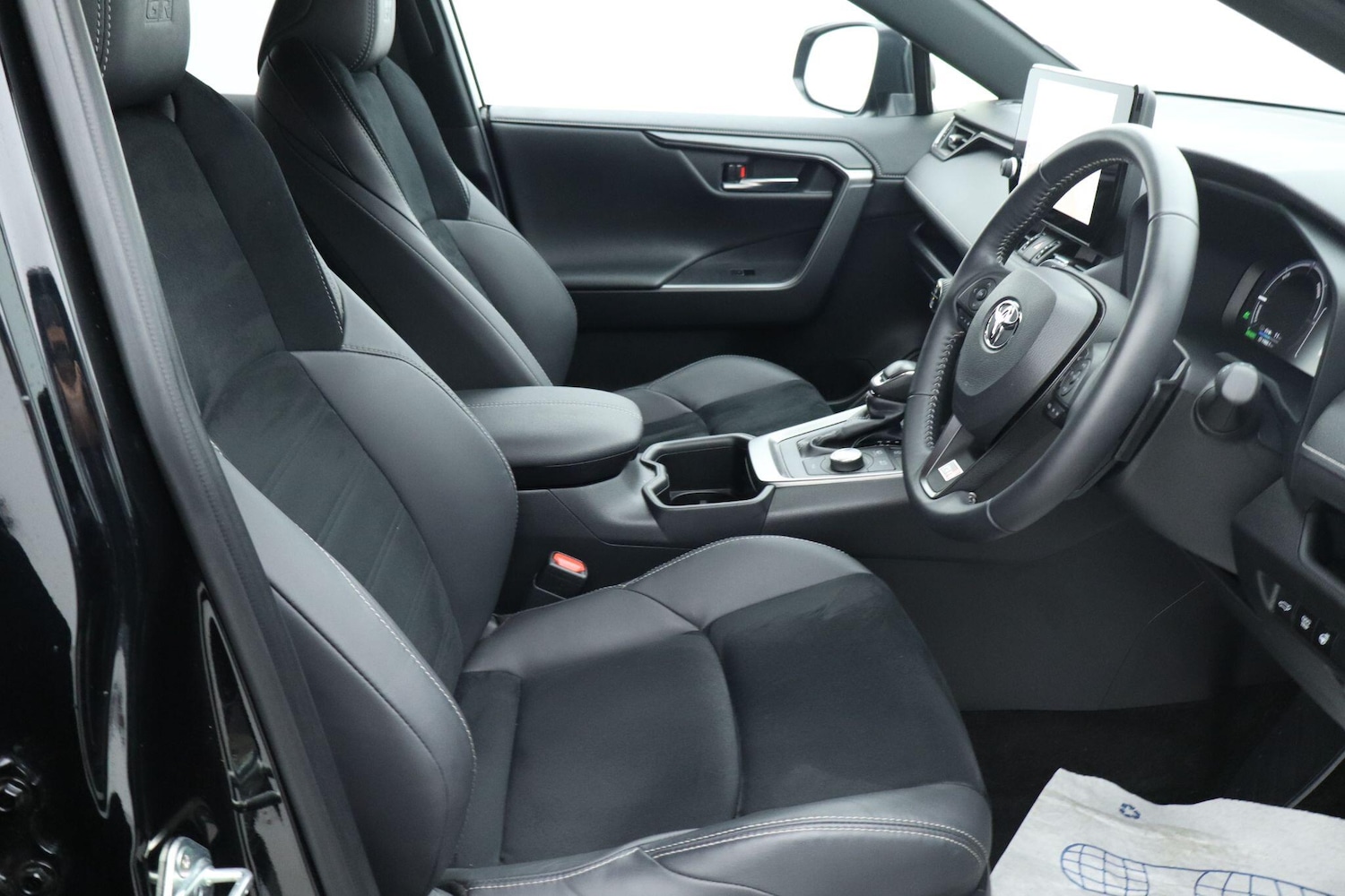 Used Toyota RAV4 2024 for sale - 76706297: Photo 9