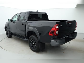 Used Toyota Hilux 2025 for sale - 77901494: Photo