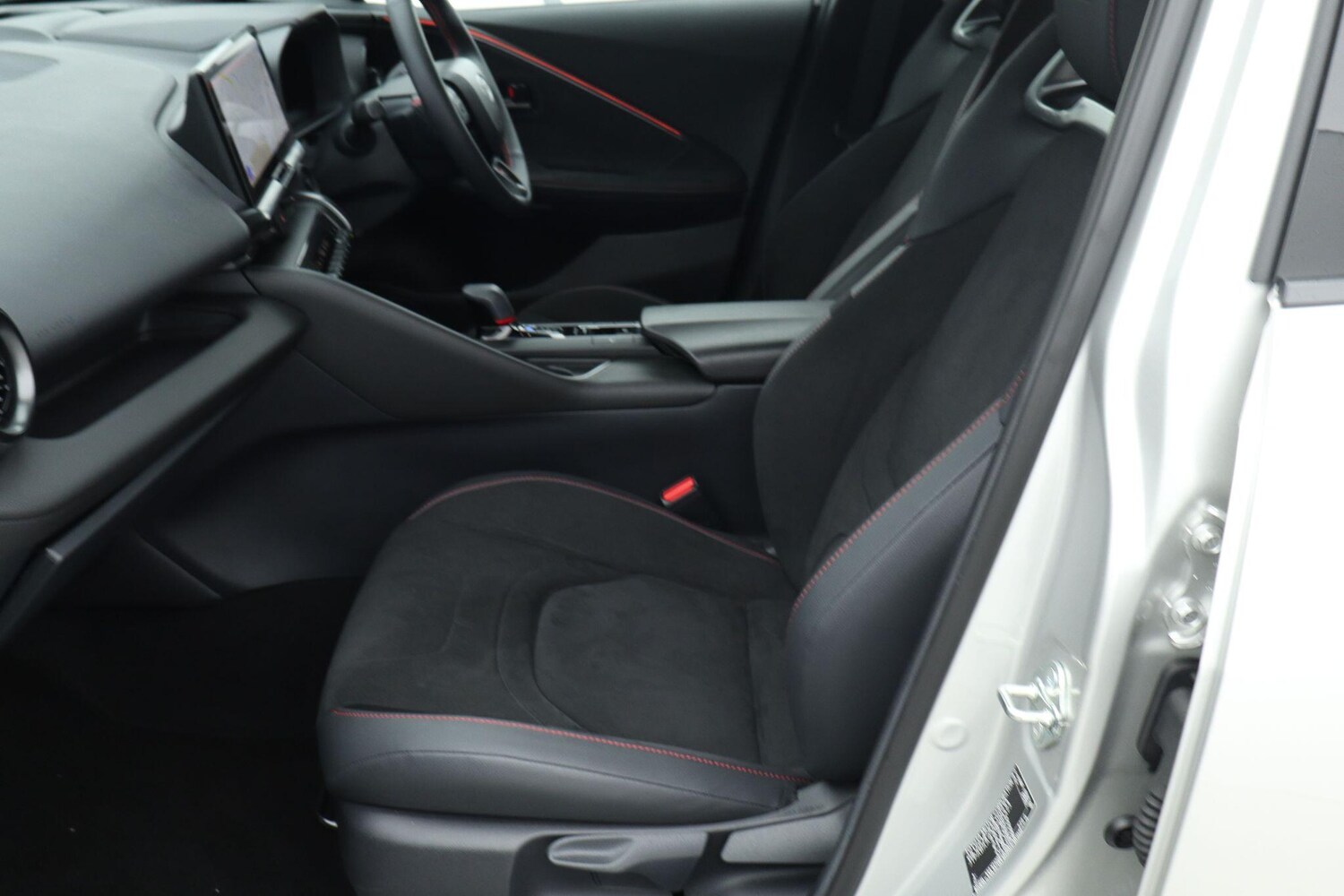 Used Toyota C-HR 2024 for sale - 76677724: Photo 7