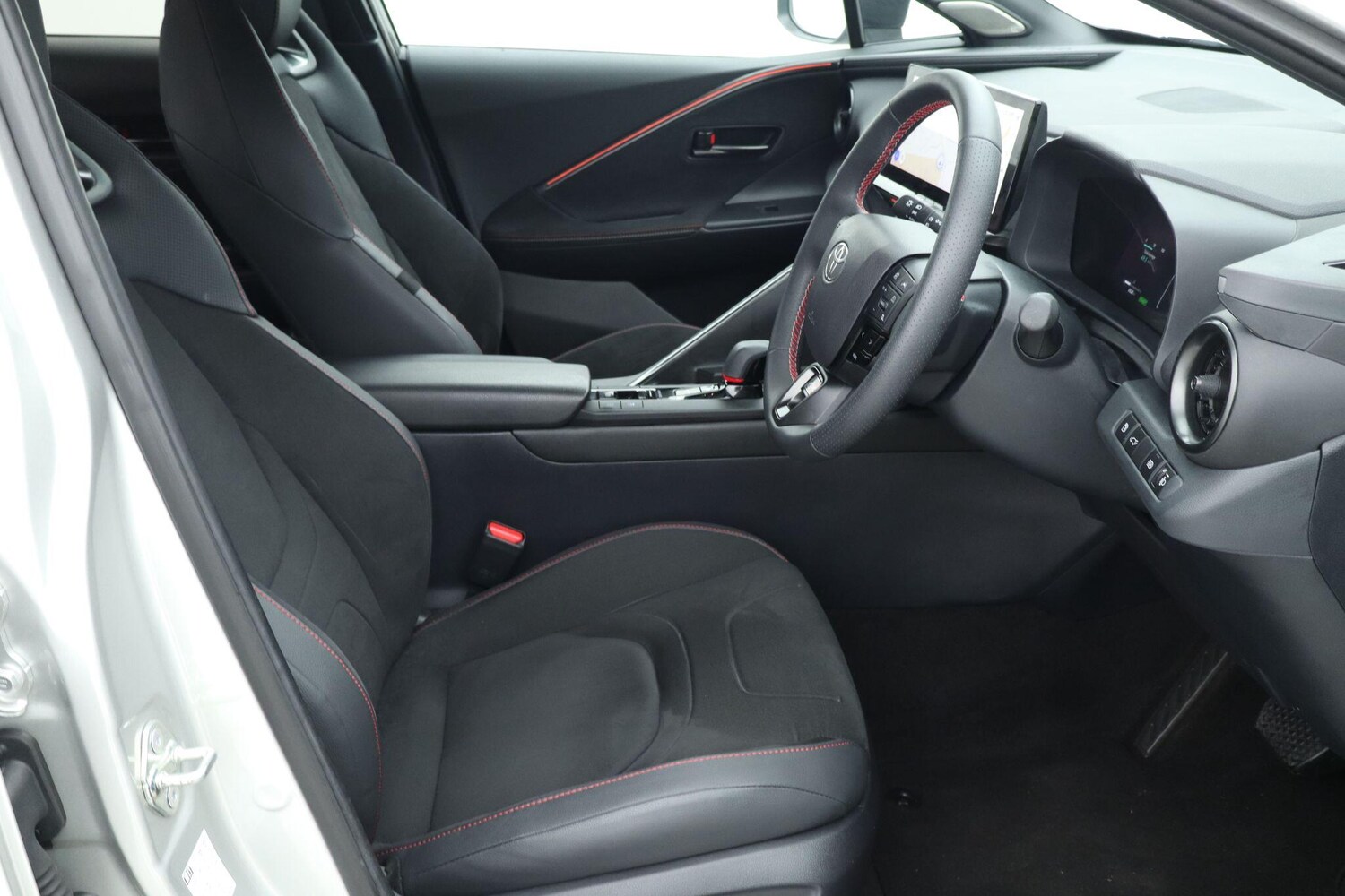 Used Toyota C-HR 2024 for sale - 76677724: Photo 9