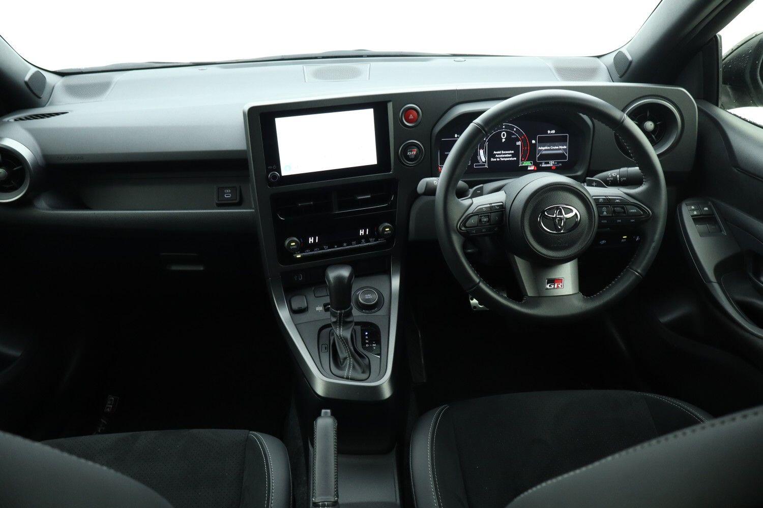 Used Toyota Yaris 2024 for sale - 77104045: Photo 6