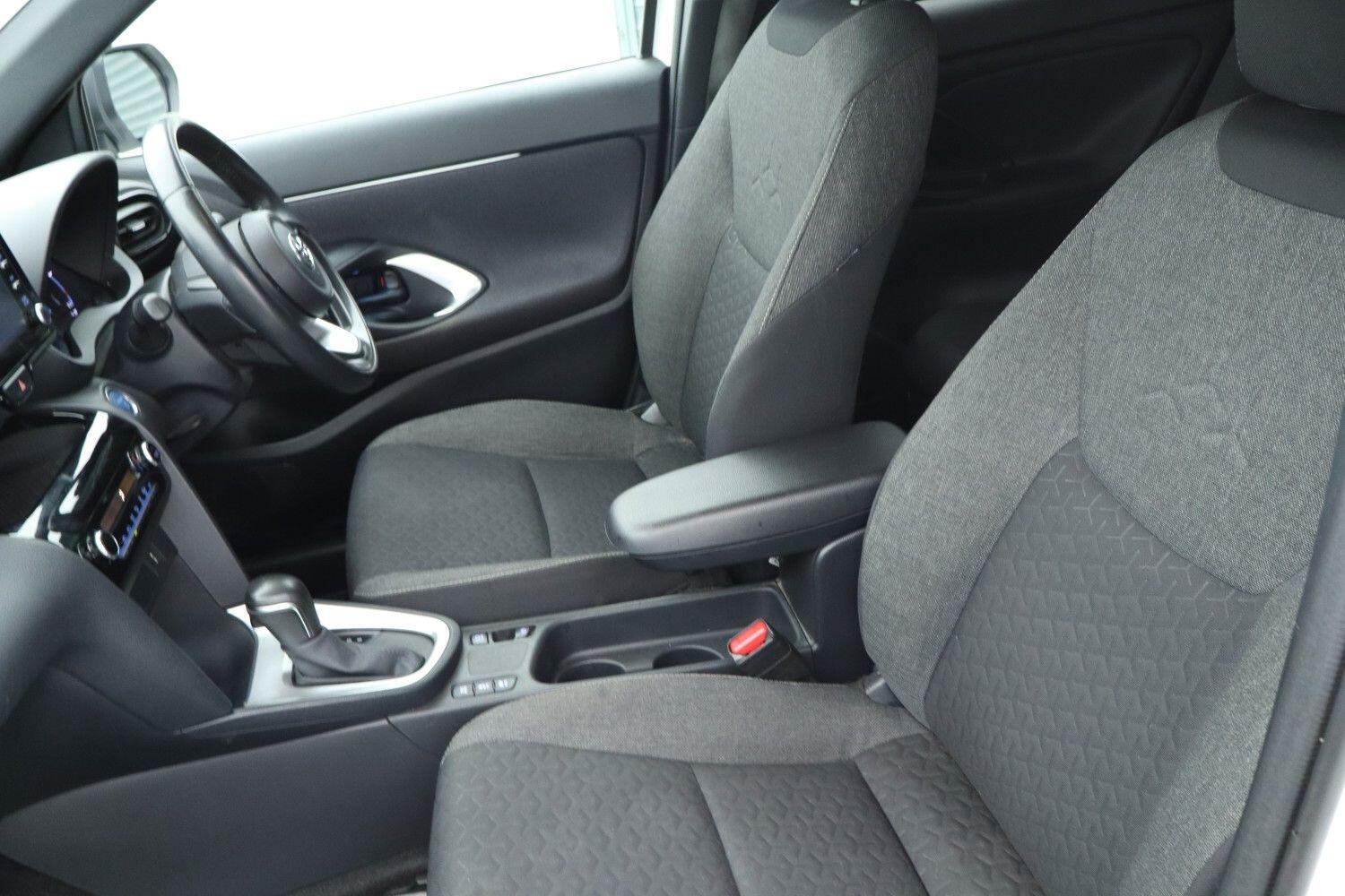 Used Toyota Yaris Cross 2023 for sale - 76676936: Photo 10