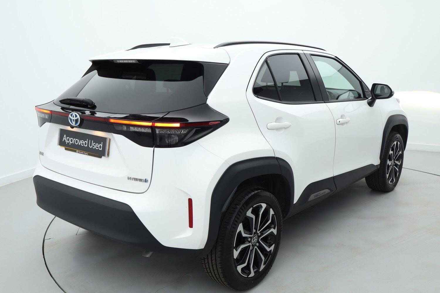 Used Toyota Yaris Cross 2023 for sale - 76676936: Photo 2