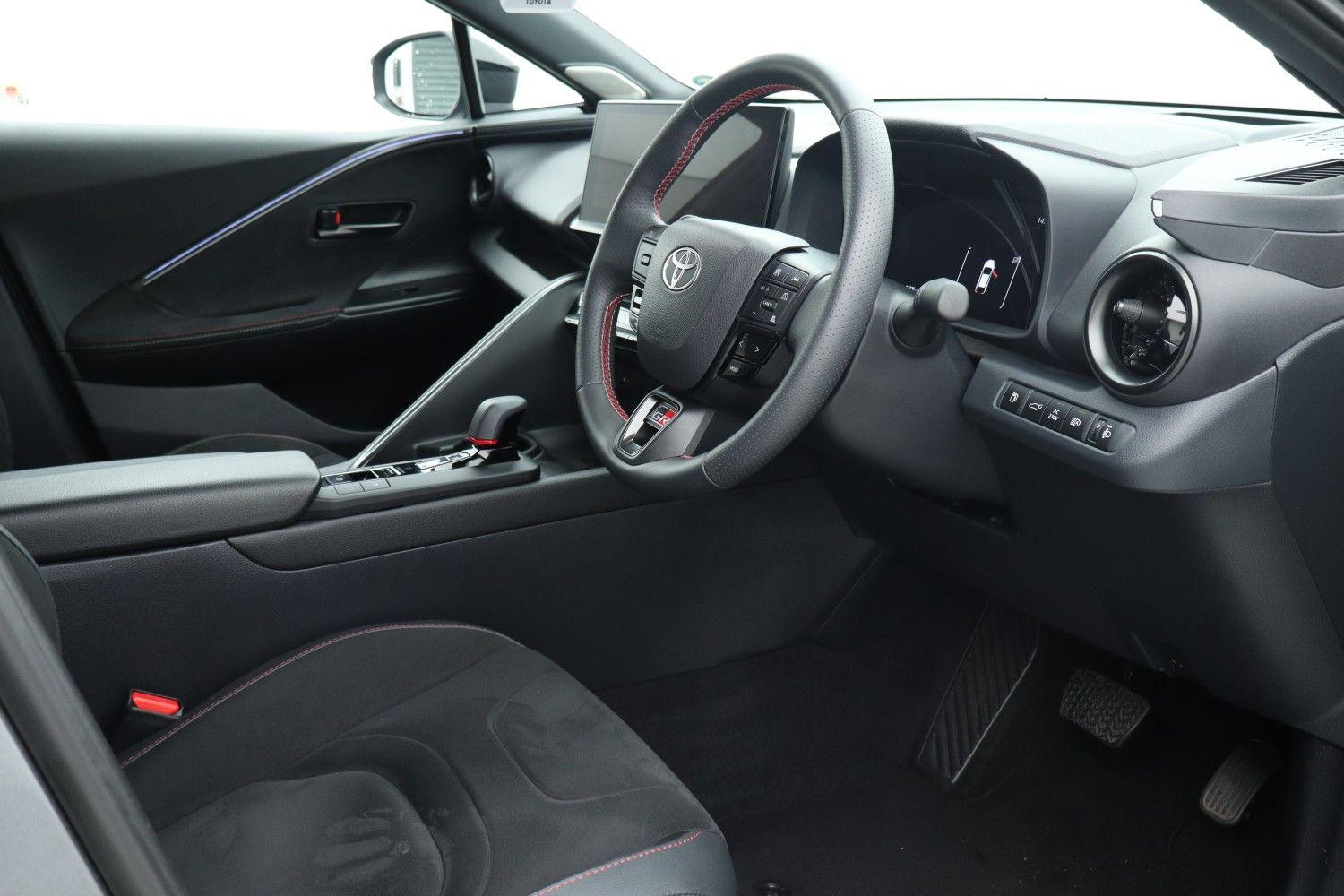 Used Toyota C-HR 2025 for sale - 76679065: Photo 9