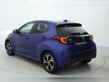 Used Toyota Yaris 2024 for sale - 77124923: Photo