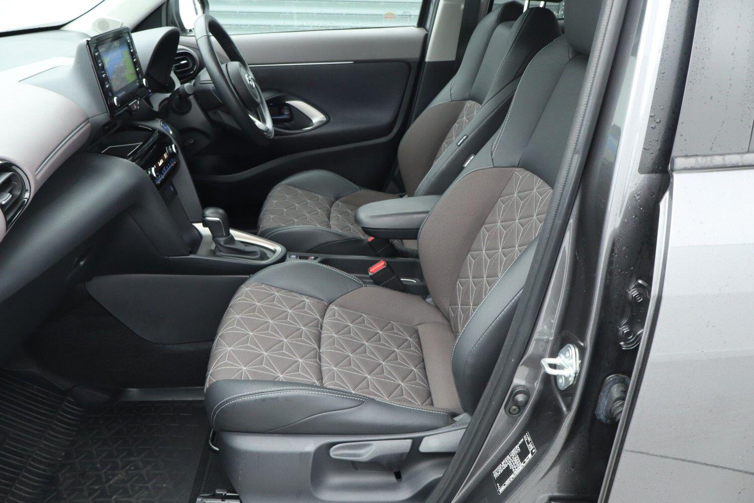 Used Toyota Yaris Cross 2023 for sale - 77350337: Photo 10