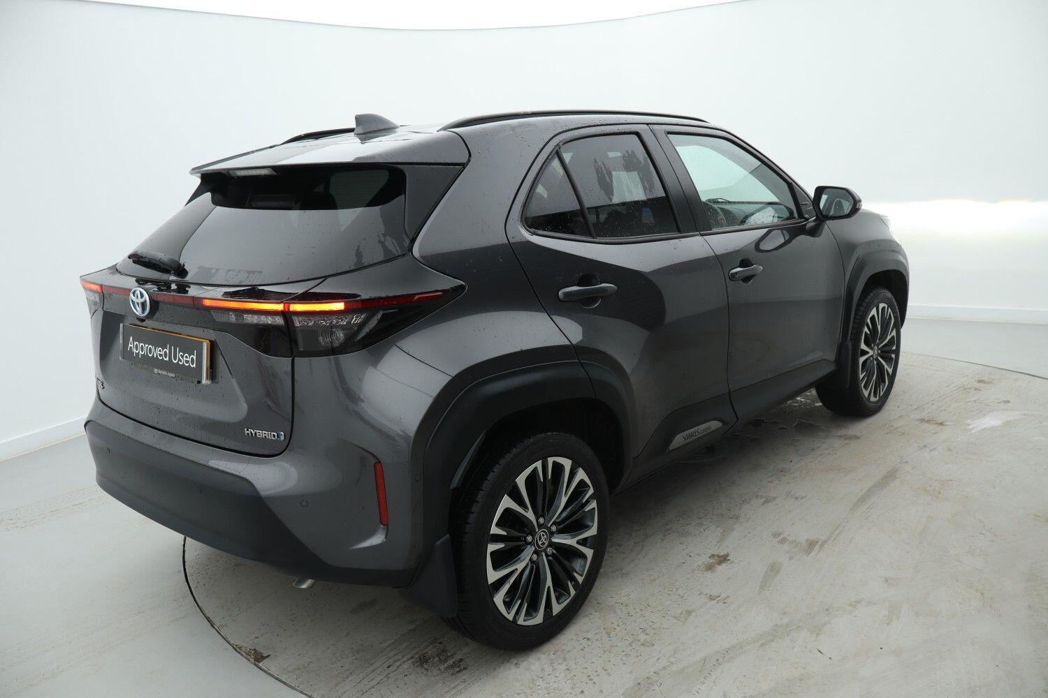 Used Toyota Yaris Cross 2023 for sale - 77350337: Photo 2