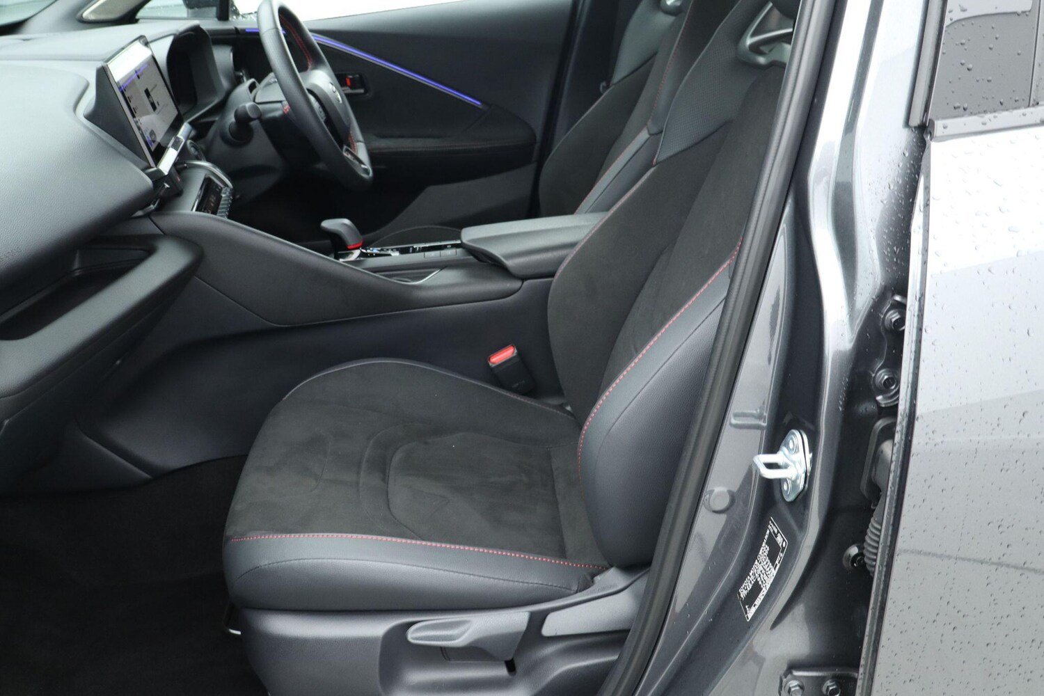 Used Toyota C-HR 2025 for sale - 76679889: Photo 7