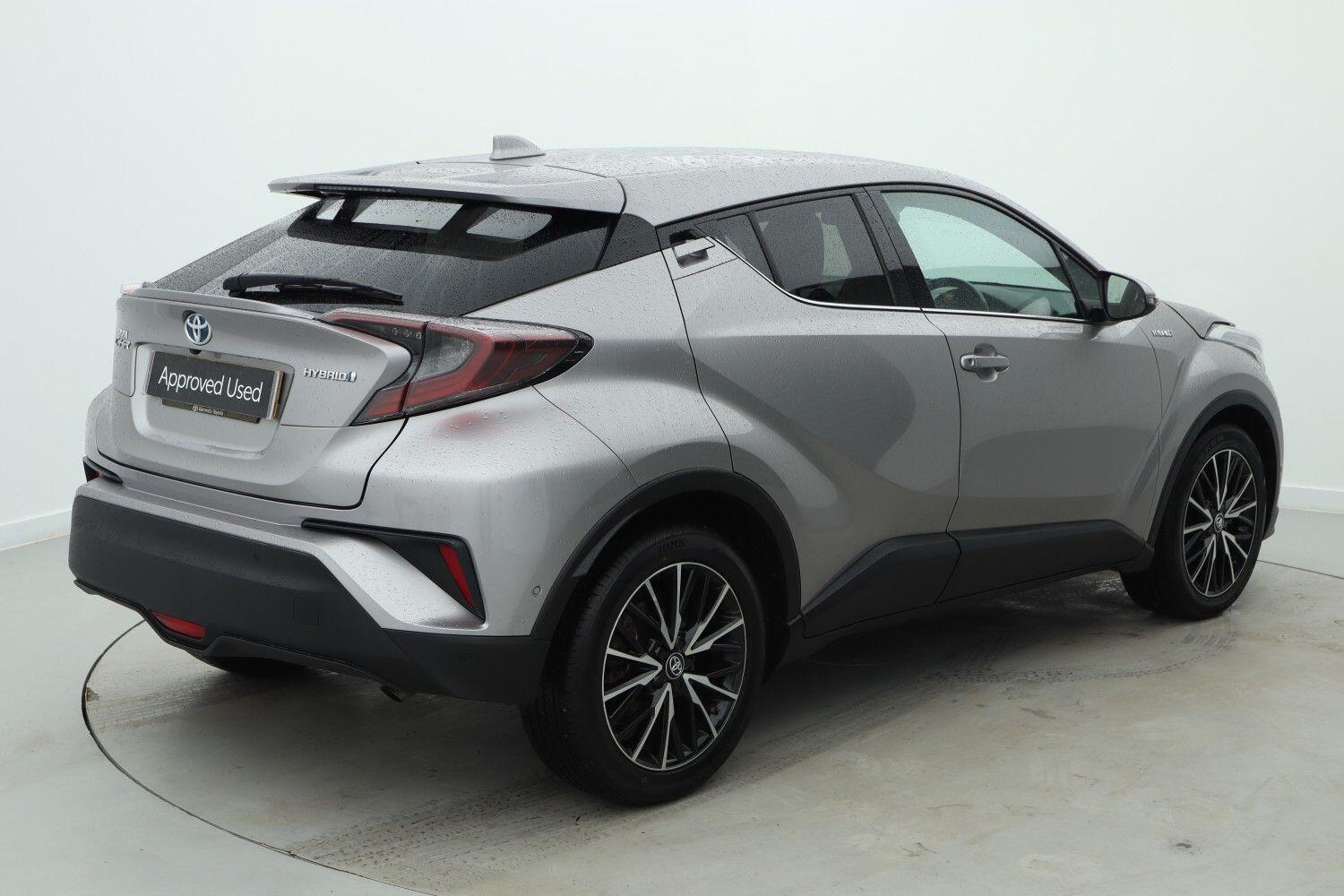 Used Toyota C-HR 2019 for sale - 76979744: Photo 2
