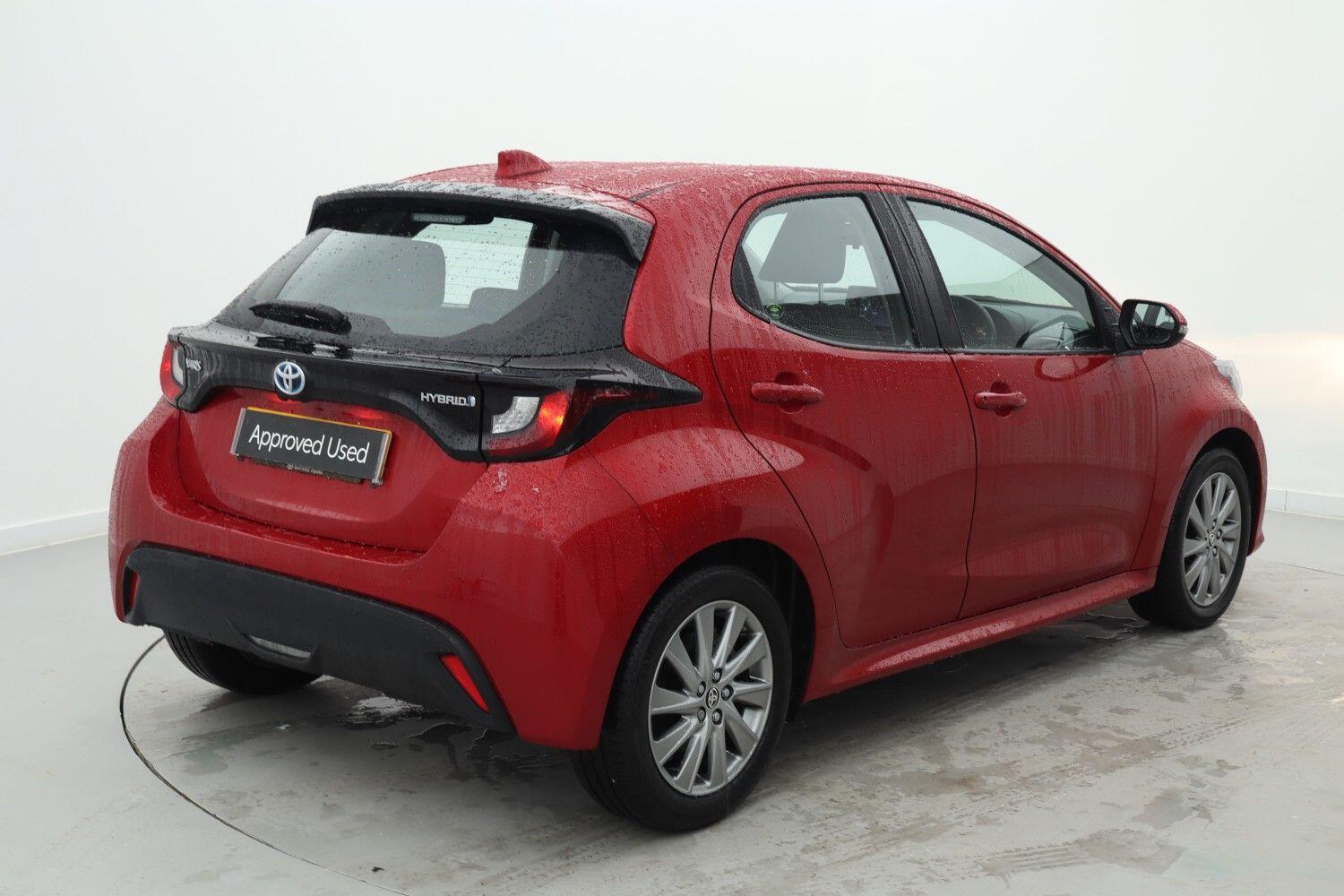 Used Toyota Yaris 2023 for sale - 77104050: Photo 2