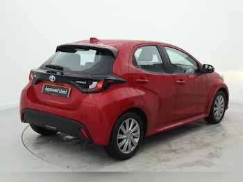 Used Toyota Yaris 2023 for sale - 77104050: Photo