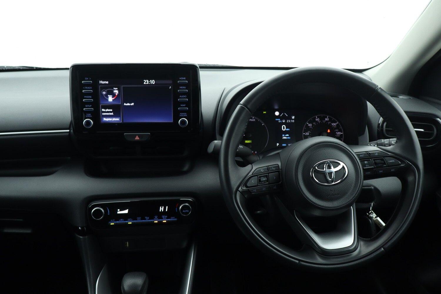 Used Toyota Yaris 2023 for sale - 77104050: Photo 6