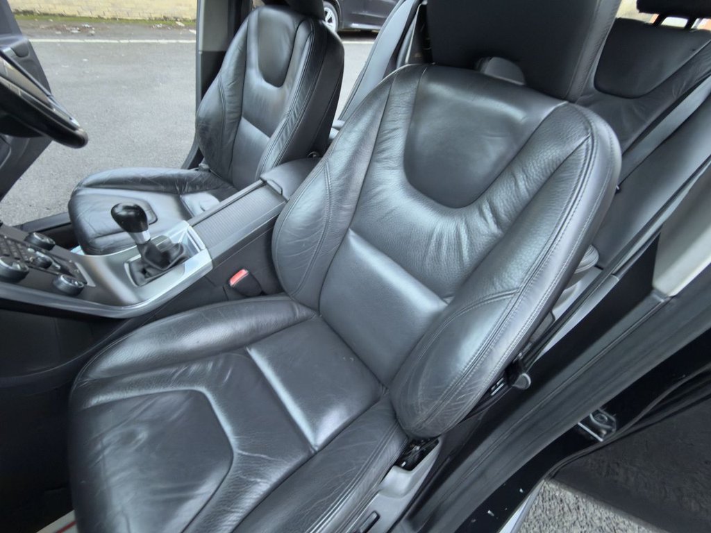 Used Volvo V60 2011 for sale - 76977428: Photo 14