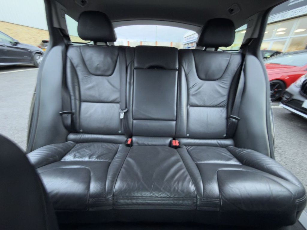 Used Volvo V60 2011 for sale - 76977428: Photo 18