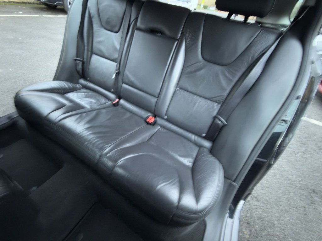 Used Volvo V60 2011 for sale - 76977428: Photo 19