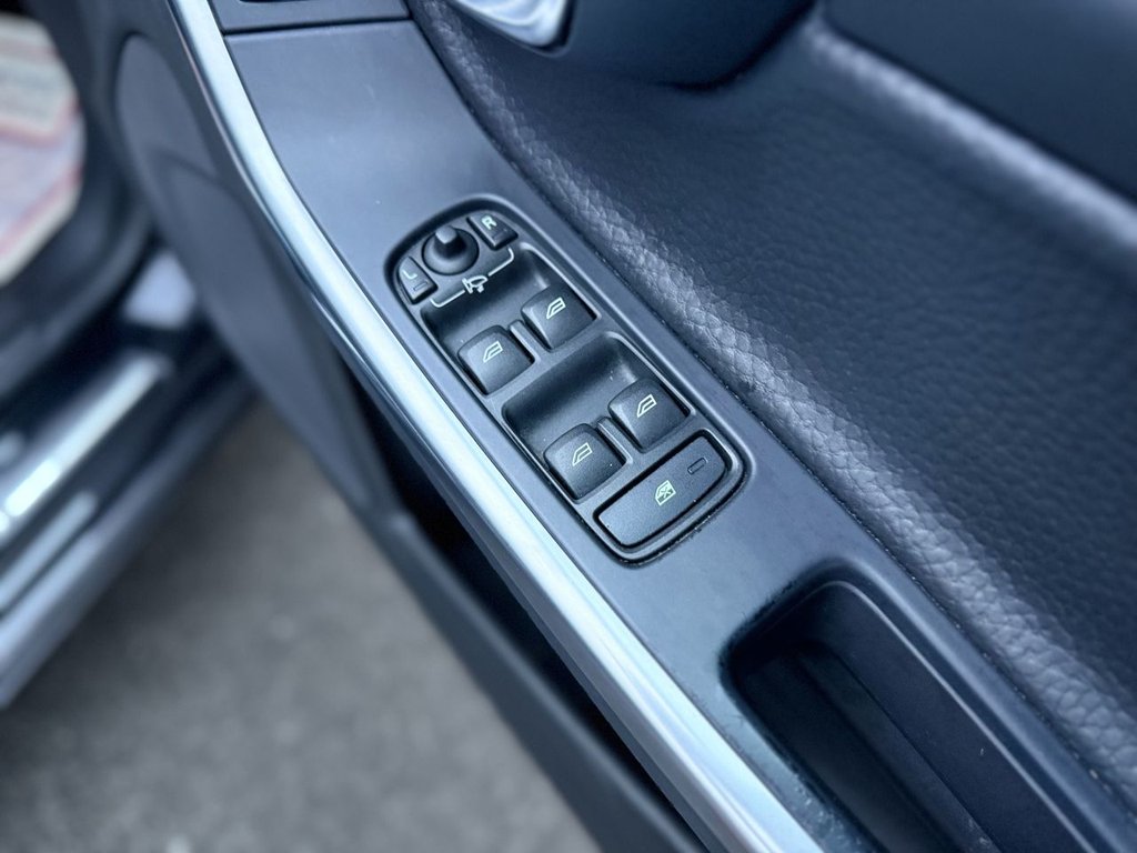 Used Volvo V60 2011 for sale - 76977428: Photo 27