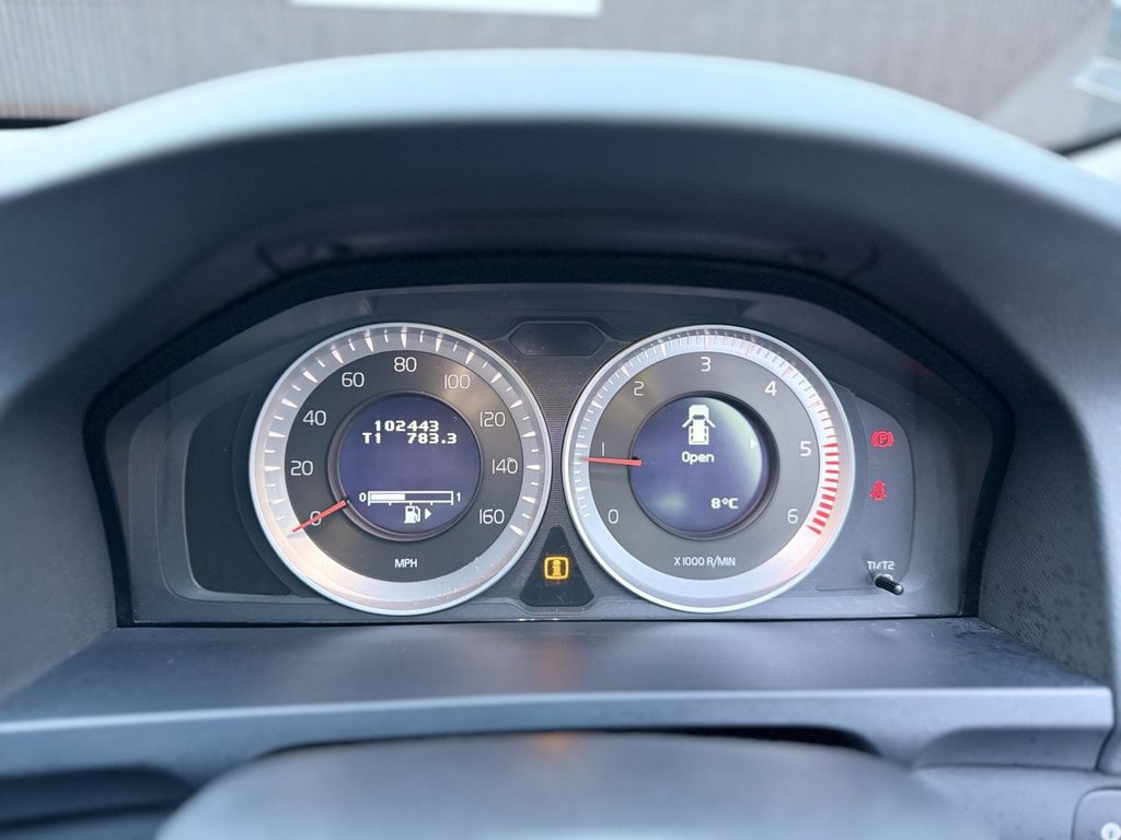 Used Volvo V60 2011 for sale - 76977428: Photo 33