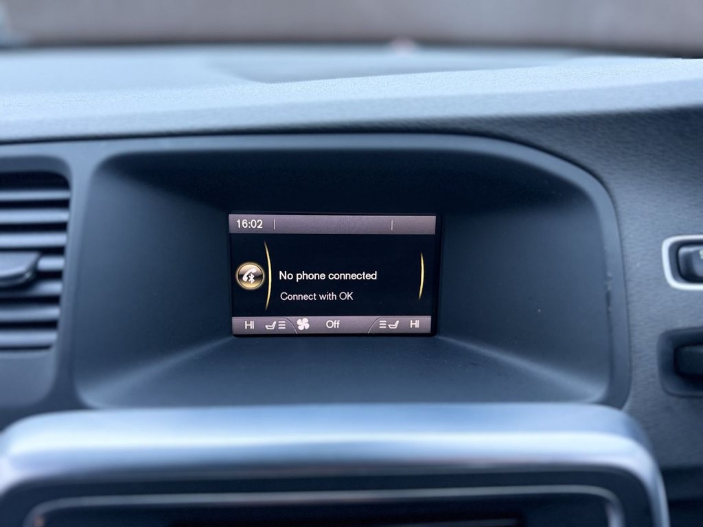 Used Volvo V60 2011 for sale - 76977428: Photo 35