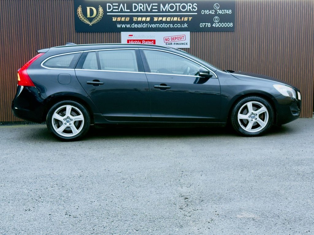Used Volvo V60 2011 for sale - 76977428: Photo 8