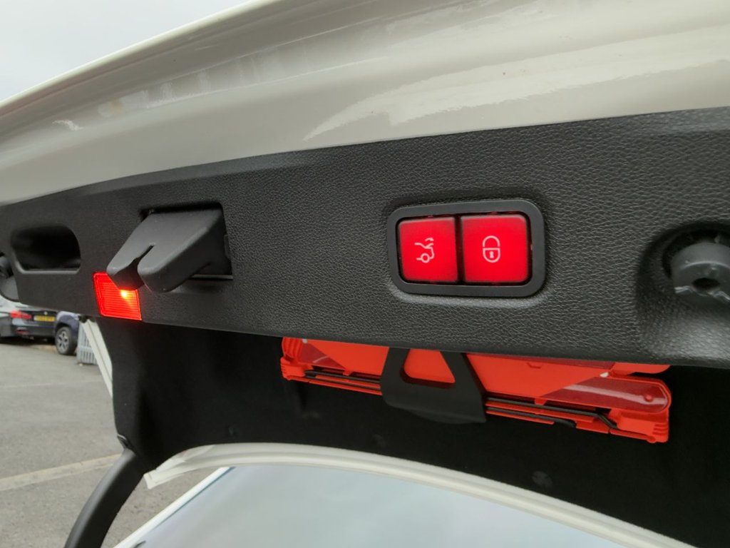 Used Mercedes-Benz CLS 2017 for sale - 77356253: Photo 18