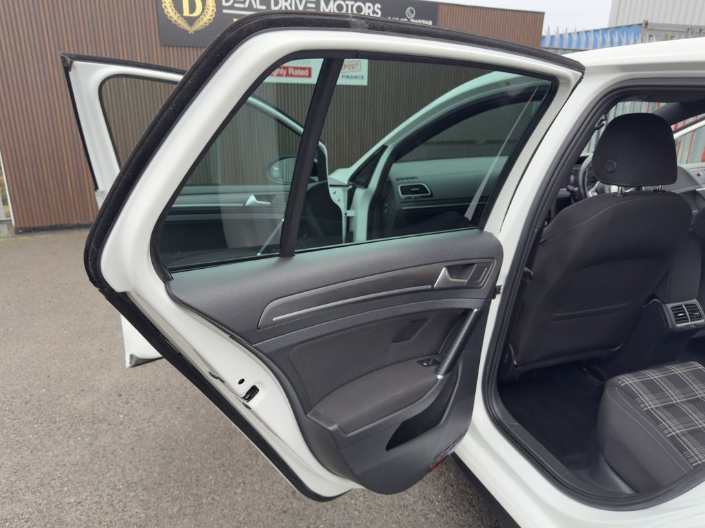 Used Volkswagen Golf 2017 for sale - 76558955: Photo 10