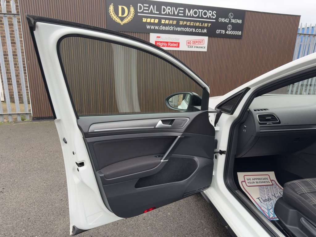 Used Volkswagen Golf 2017 for sale - 76558955: Photo 11