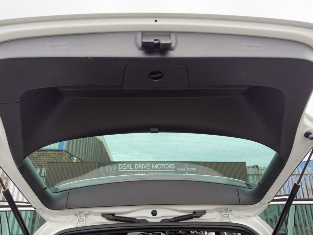 Used Volkswagen Golf 2017 for sale - 76558955: Photo 13