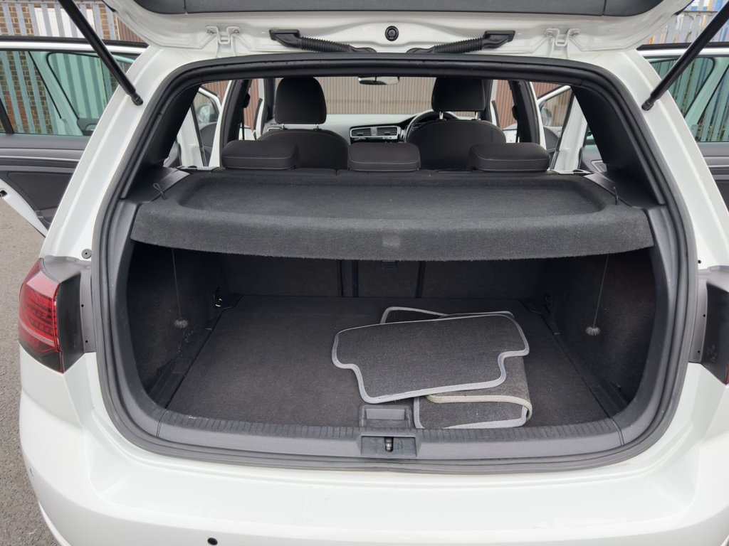 Used Volkswagen Golf 2017 for sale - 76558955: Photo 14