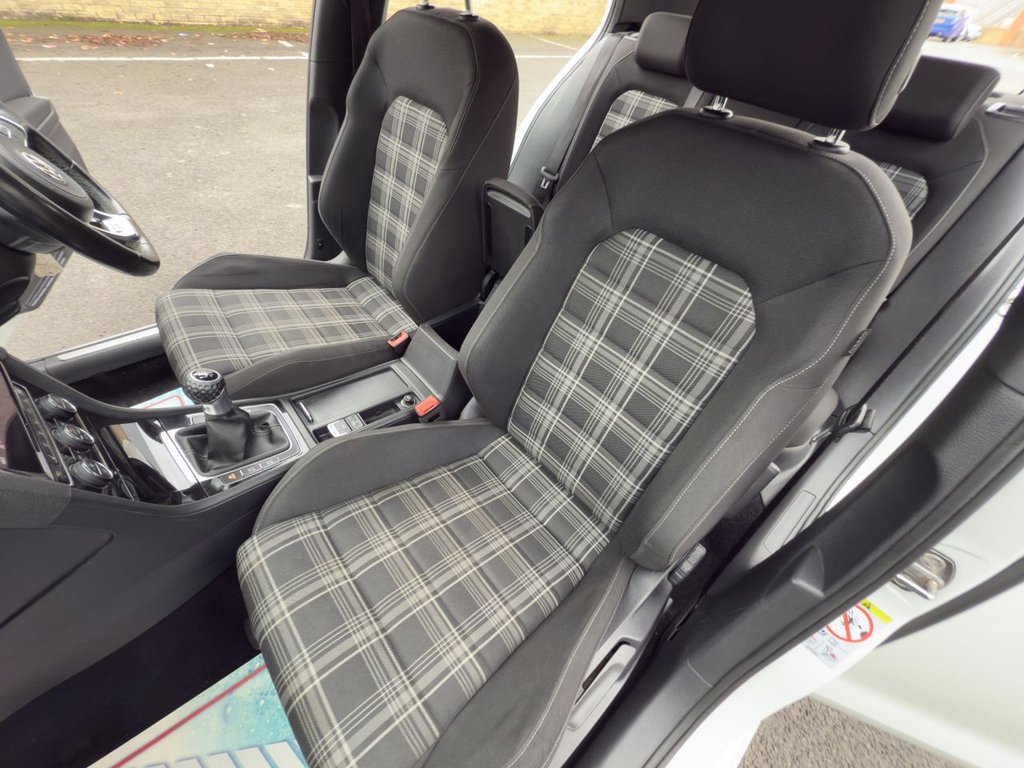 Used Volkswagen Golf 2017 for sale - 76558955: Photo 15